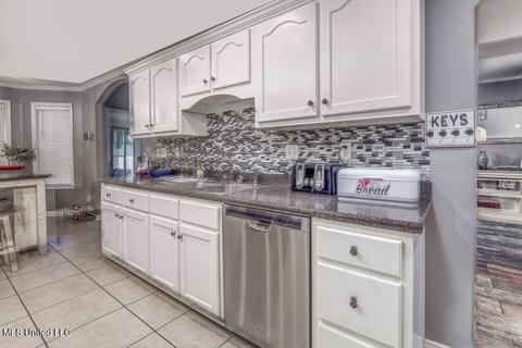 1905 Grand Manor Dr, Hernando, MS 38632 photo 12