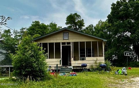 1130 Camp Ave, Gulfport, MS 39501