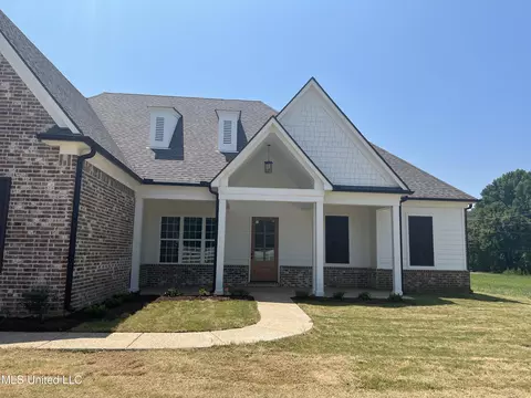 4023 Hillsdale Dr, Olive Branch, MS 38654