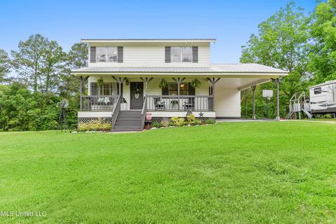2886 Jackson Landing Rd, Picayune, MS 39466