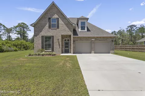 12027 Michael Grace Dr, Gulfport, MS 39503