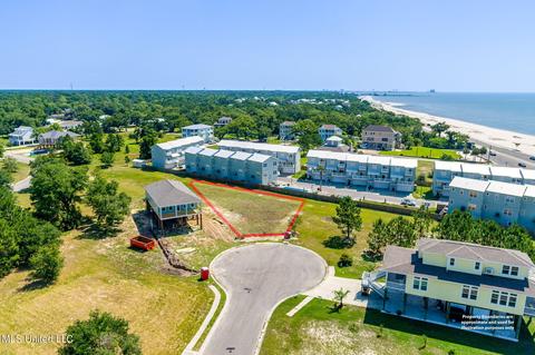 2 Sea View Cir, Long Beach, MS 39560