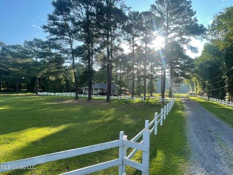 454 N Old Canton Rd, Madison, MS 39110
