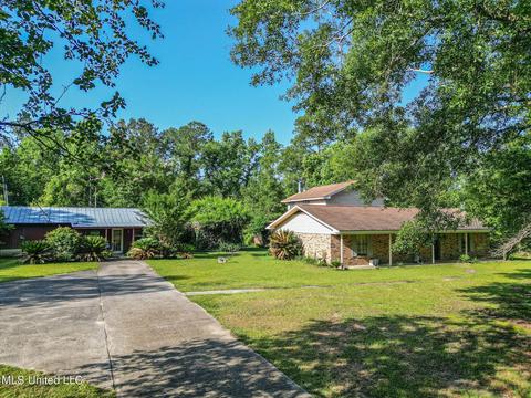 19275 Frank Ladner Rd, Saucier, MS 39574