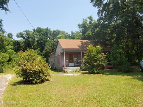 330 Tegarden Rd, Gulfport, MS 39501