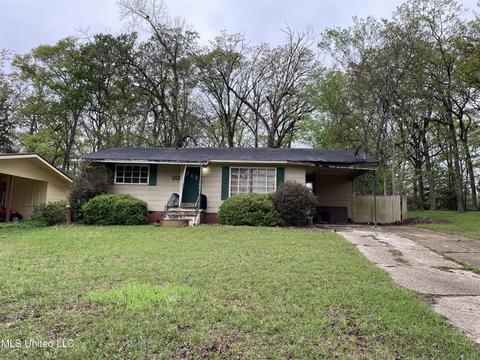 2879 Woodside Dr, Jackson, MS 39212