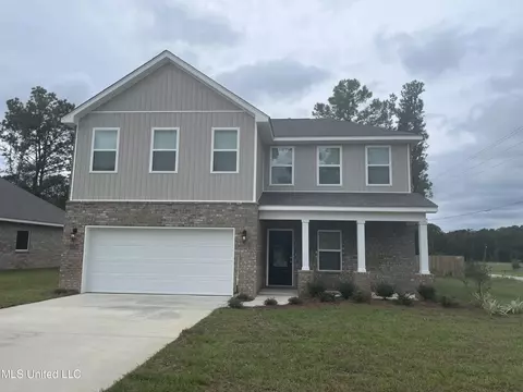 15729 Poydras Cir, Biloxi, MS 39532