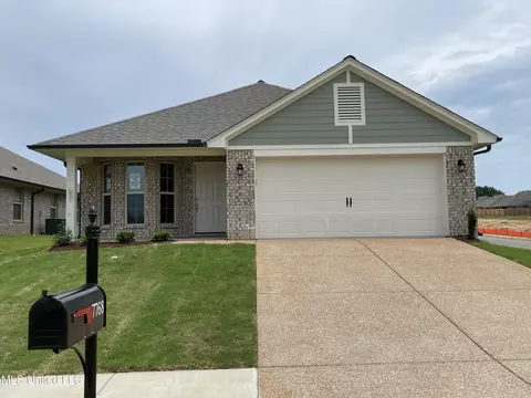7768 Callie Dr, Southaven, MS 38671