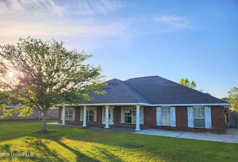 10217 Lake Forest Dr, Vancleave, MS 39565