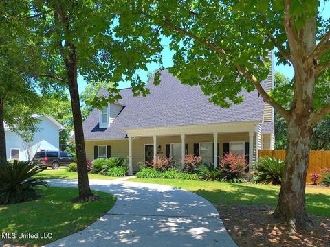225 Boggs Cir, Long Beach, MS 39560