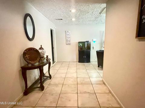 532 Dartmount Dr, Jackson, MS 39209 photo 2