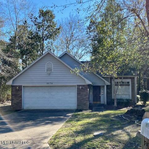 8874 Kipapa Ct, Diamondhead, MS 39525