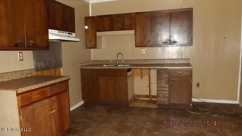 3305 James Rd, Enid, MS 38927 photo 8