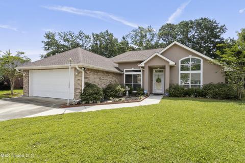 876 On The Green St, Biloxi, MS 39532