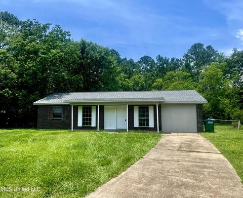 2437 Linwood Dr, Gautier, MS 39553