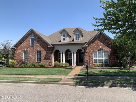4878 Park North Dr, Olive Branch, MS 38654