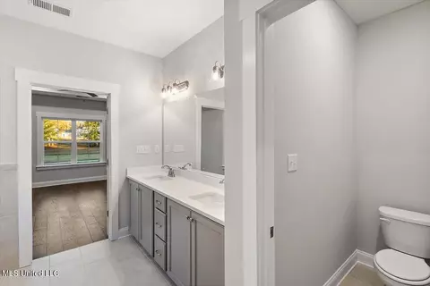 Bath - 3074 Meadows Way, Hernando, MS 38632 photo 1 of 5