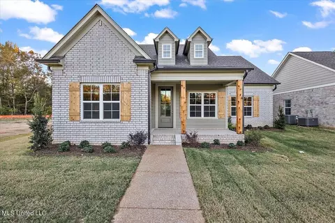 3074 Meadows Way, Hernando, MS 38632