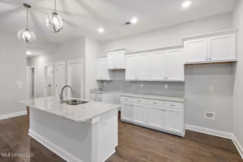 Kitchen - 3074 Meadows Way, Hernando, MS 38632 photo 3 of 3