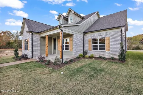 Exterior - 3074 Meadows Way, Hernando, MS 38632 photo 2 of 8