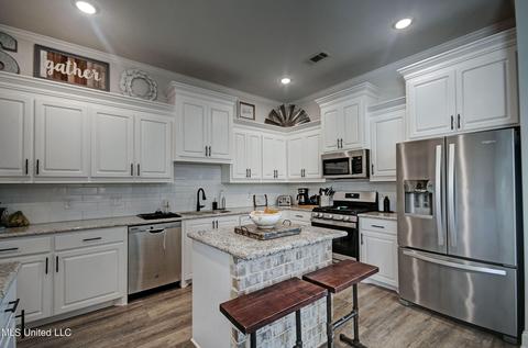 105 Chartleigh Circle Cir, Canton, MS 39046 photo 10
