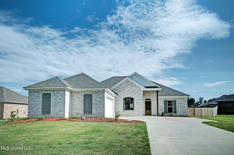105 Chartleigh Circle Cir, Canton, MS 39046