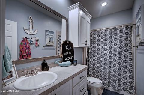 105 Chartleigh Circle Cir, Canton, MS 39046 photo 8