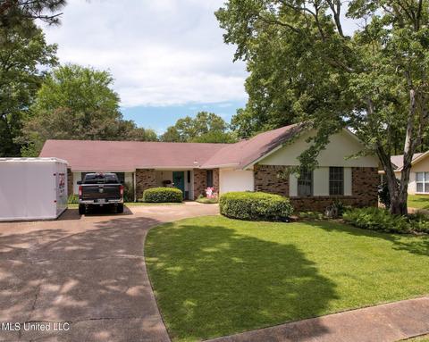 1509 Edgewood Pl, Clinton, MS 39056
