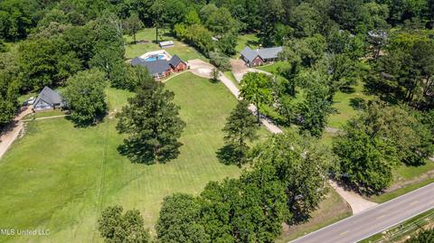 1430 Davis Rd, Terry, MS 39170 photo 4
