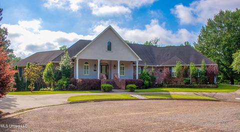 8 Carters Grv, Jackson, MS 39211 photo 2
