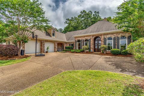 236 Oak Park Dr, Madison, MS 39110