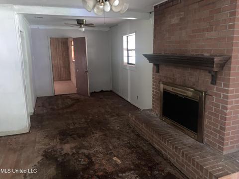 1166 Killarney St, Jackson, MS 39212 photo 2