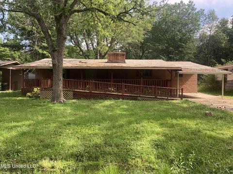 1166 Killarney St, Jackson, MS 39212 photo 1