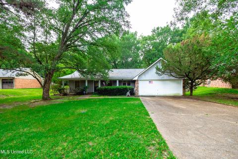341 Stonecastle Dr, Brandon, MS 39047