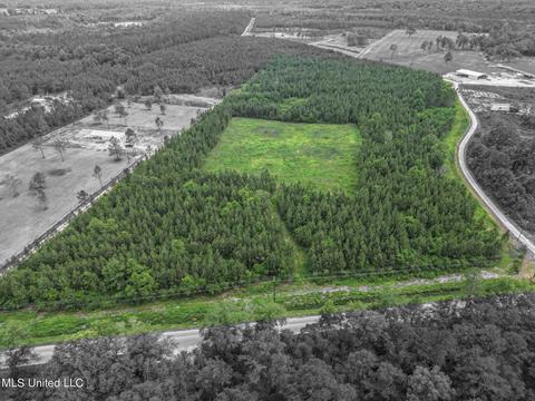 000 Wire Rd, Perkinston, MS 39573