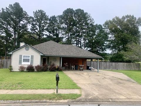 563 Mockingbird Cir, Brandon, MS 39047