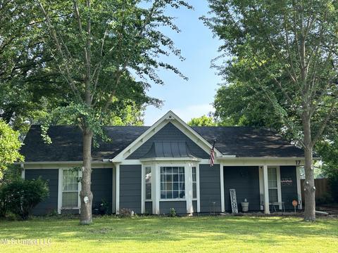 17 E Valley St, Hernando, MS 38632