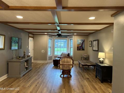 17 E Valley St, Hernando, MS 38632 photo 2