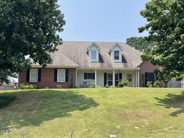 2681 Beaver Head Dr, Nesbit, MS 38651