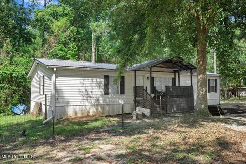 2400 Hillside Ln, Lucedale, MS 39452 photo 2
