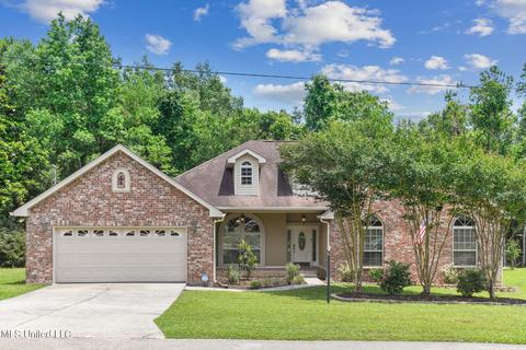 69234 E Diamondhead Dr, Diamondhead, MS 39525
