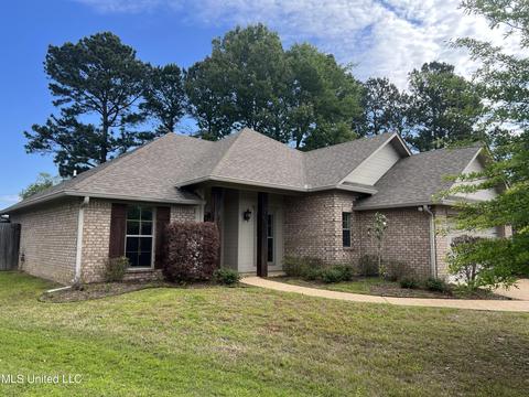 123 Jordan Dr, Brandon, MS 39047