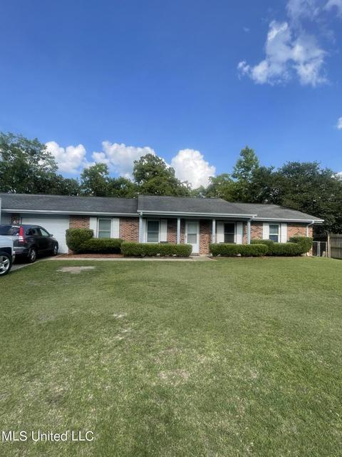6 Jay Dr, Gulfport, MS 39503