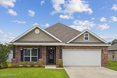 10198 Hutter Rd, Gulfport, MS 39503