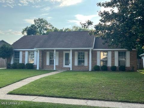 15192 Sunset Dr, Gulfport, MS 39503