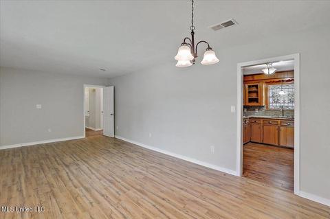 2222 Castle Hill Dr, Jackson, MS 39204 photo 6