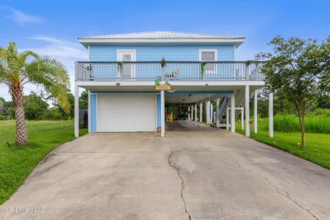 11032 Luzon St, Bay Saint Louis, MS 39520