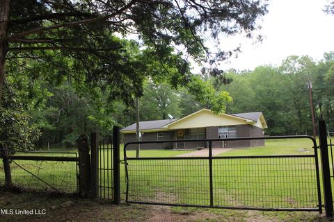 32681 Highway 18, Utica, MS 39175