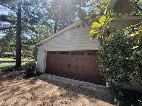 4835 Northampton Dr, Jackson, MS 39211 photo 3