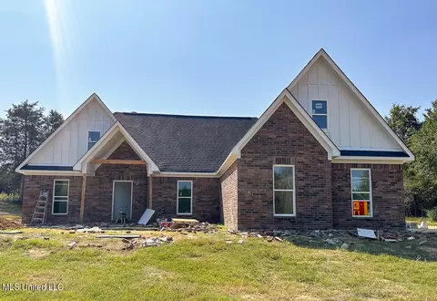 176 Carrington Rd, Byhalia, MS 38611
